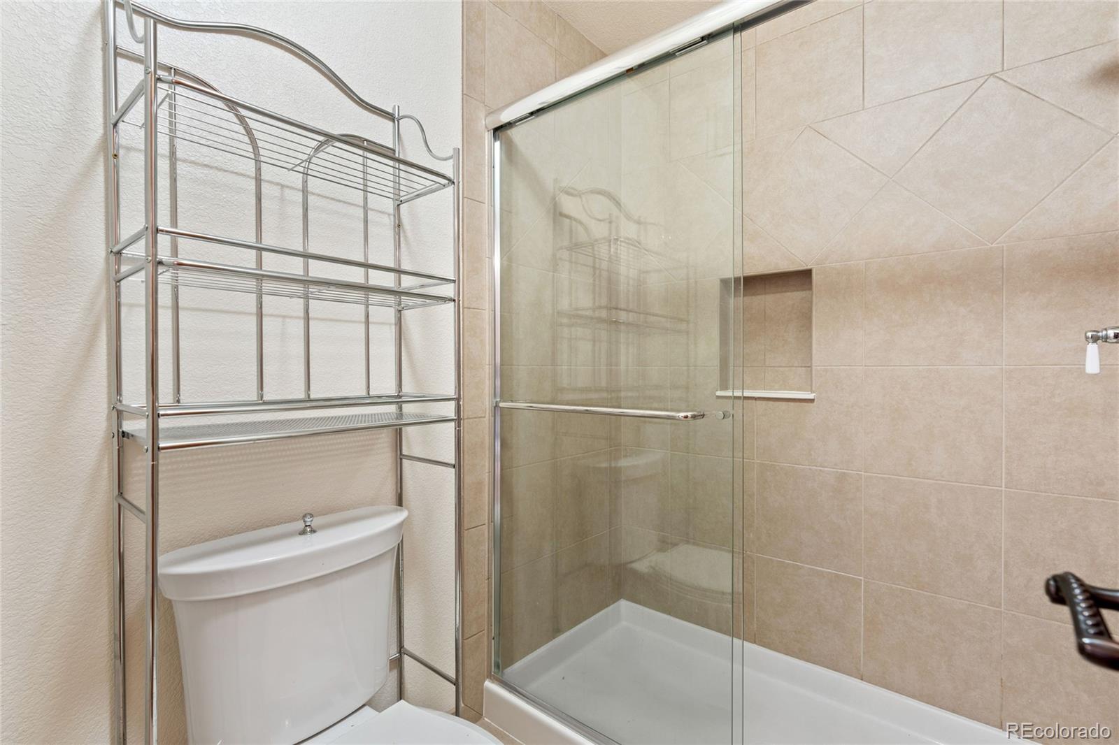 Littleton, Colorado, 80120, United States, 6 Bedrooms Bedrooms, ,7 BathroomsBathrooms,Residential,For Sale,1902050