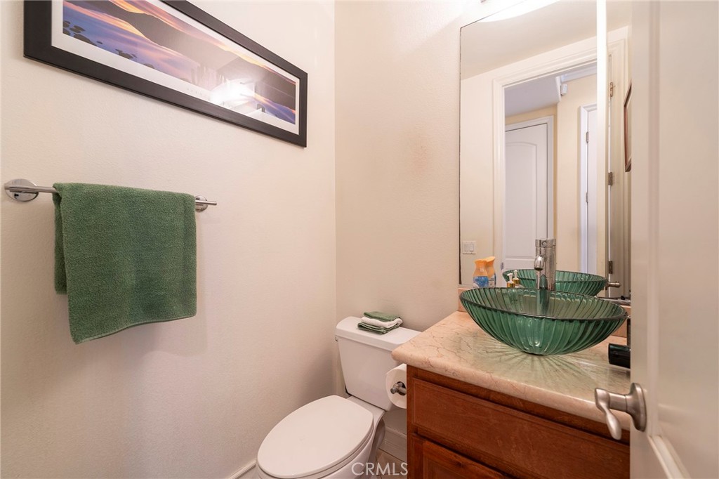 Huntington Beach, California, 92648, United States, 3 Bedrooms Bedrooms, ,4 BathroomsBathrooms,Residential,For Sale,1897780