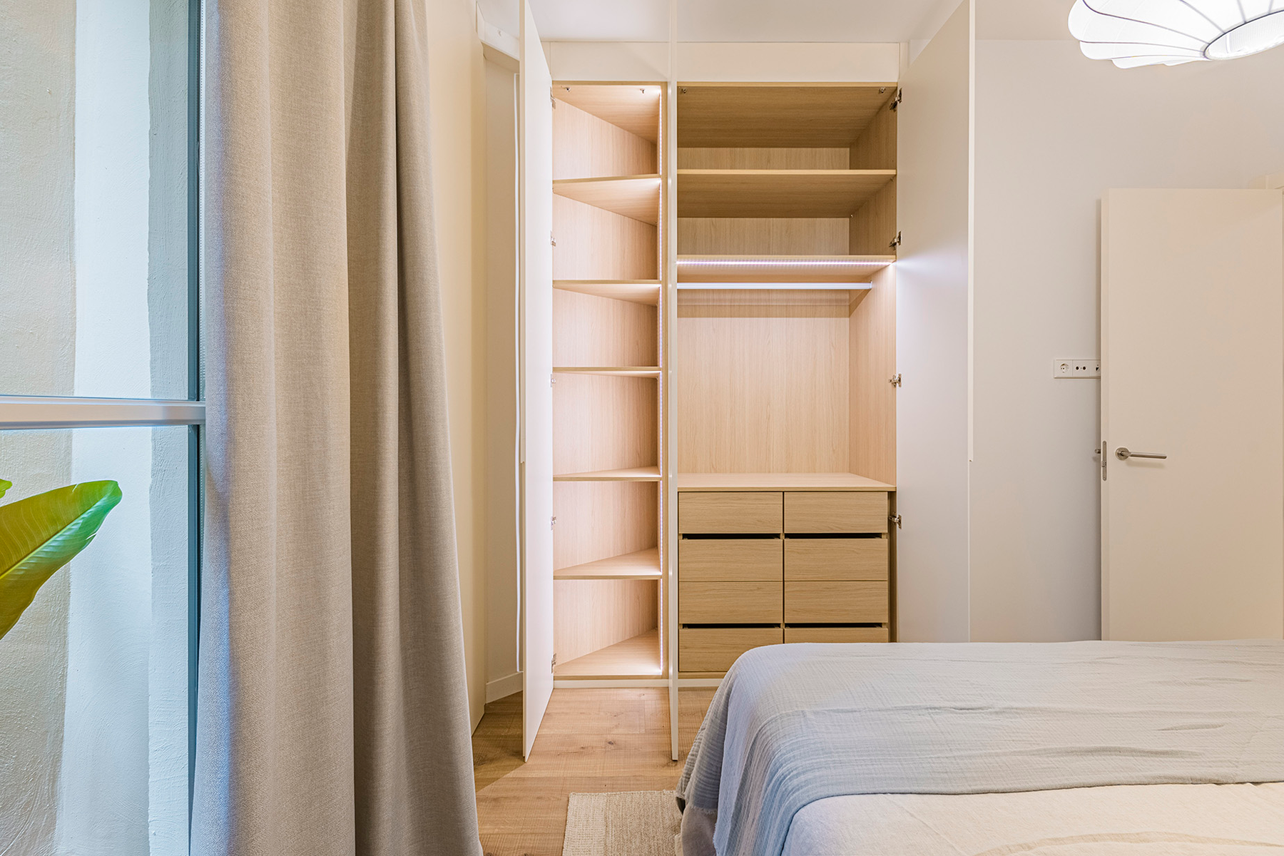  Renovated corner apartment with lots of natural light - 物件實景