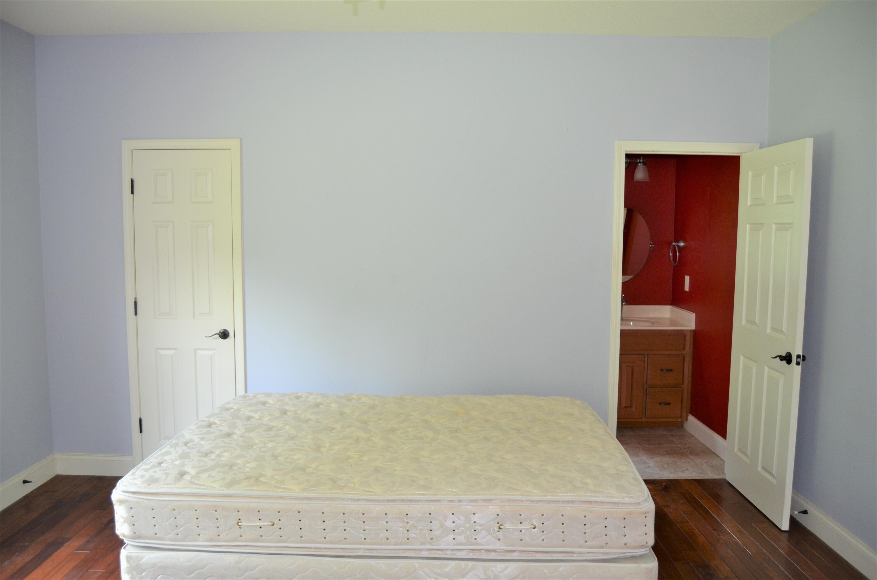 Crossville, Tennessee, 38571, United States, 4 Bedrooms Bedrooms, ,4 BathroomsBathrooms,Residential,For Sale,1916408