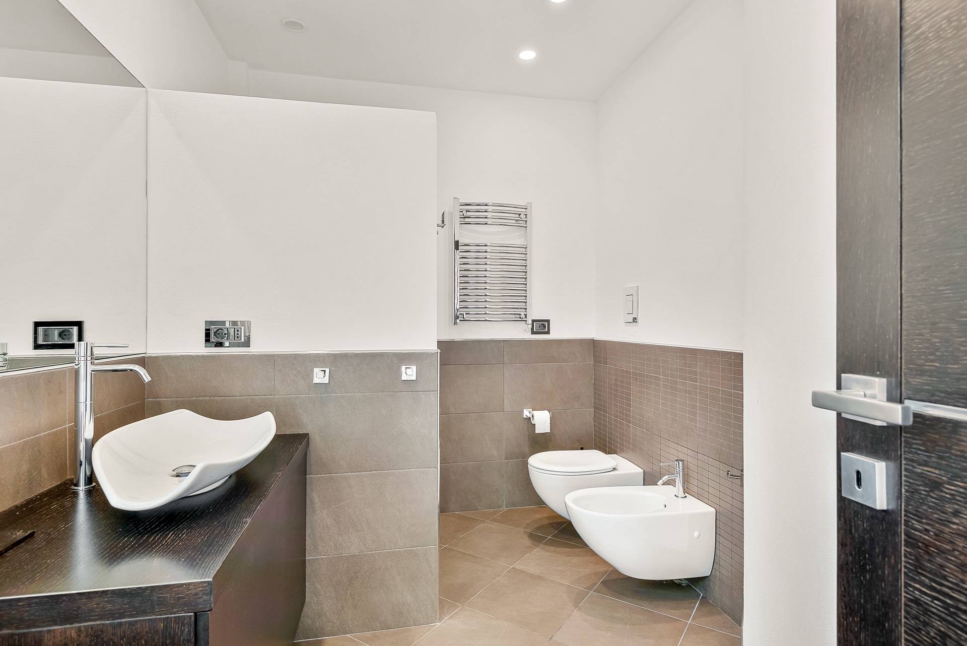 Forte dei Marmi, Lucca, 55042, IT, 5 Bedrooms Bedrooms, ,9 BathroomsBathrooms,Residential,For Sale,1950777