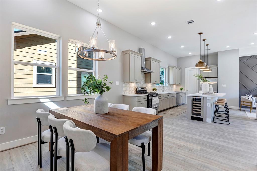 Houston, Texas, 77003, United States, 3 Bedrooms Bedrooms, ,4 BathroomsBathrooms,Residential,For Sale,1793835
