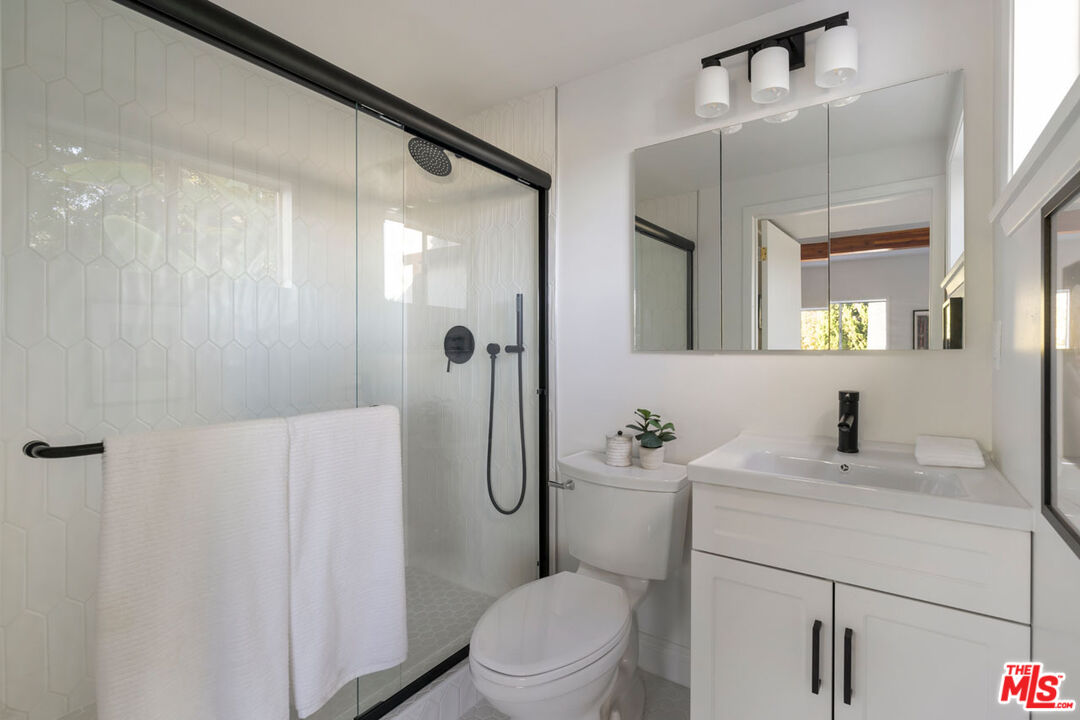 Los Angeles, California, 90041, United States, 3 Bedrooms Bedrooms, ,3 BathroomsBathrooms,Residential,For Sale,2001865