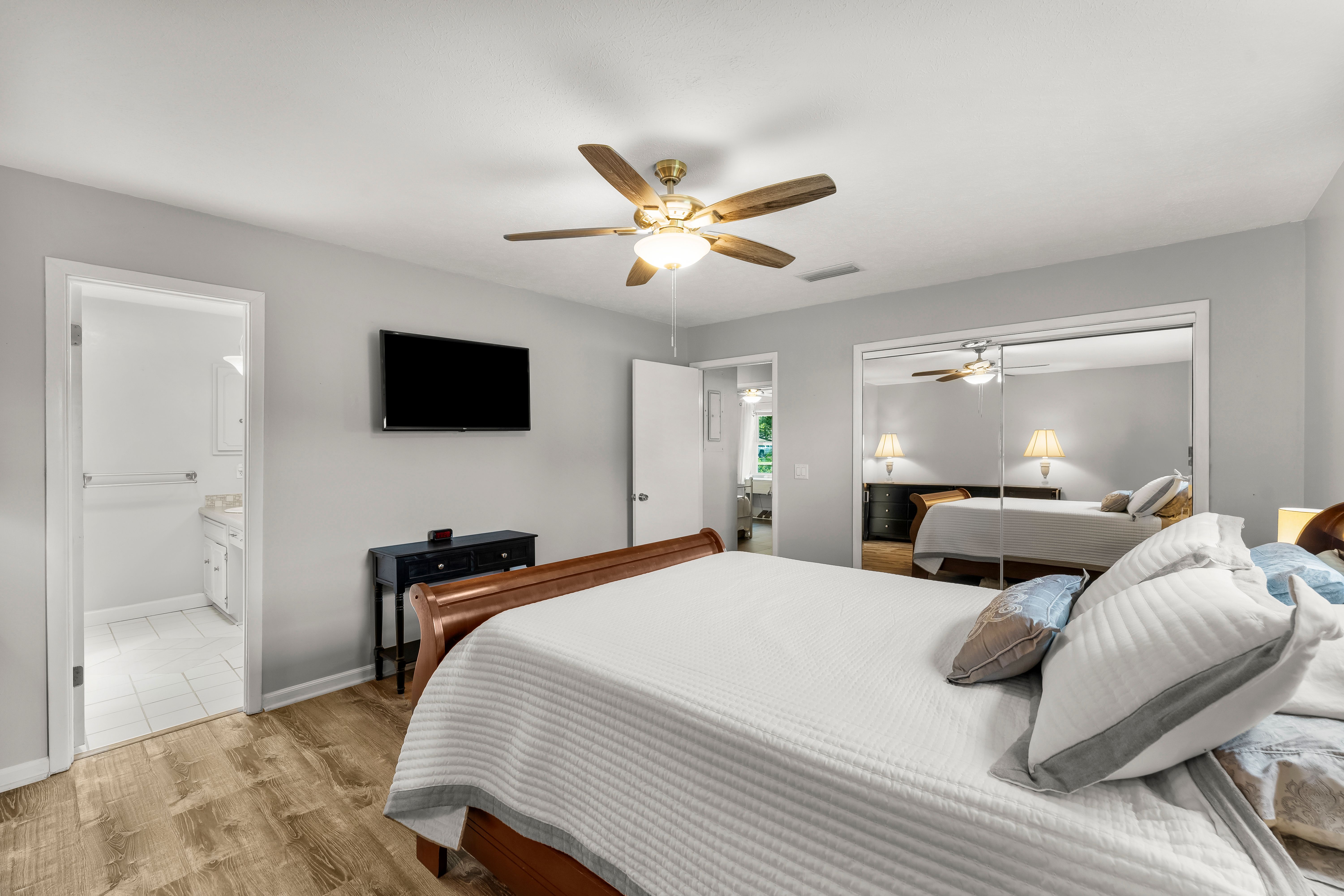  Waterfront Canal Home With Boat Lift And Private Canal Access - 物件實景