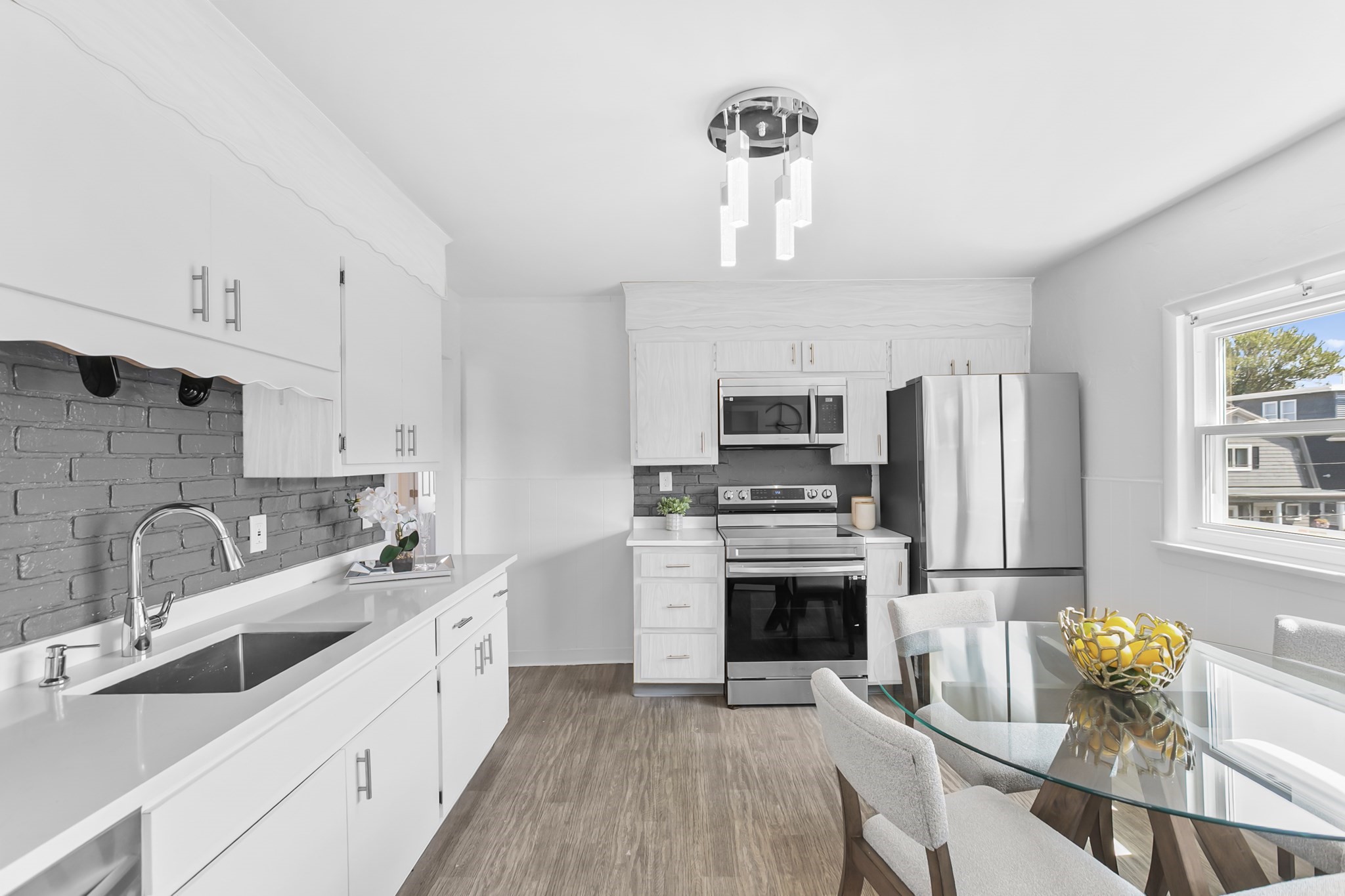 Revere, Massachusetts, 02151, United States, 5 Bedrooms Bedrooms, ,2 BathroomsBathrooms,Residential,For Sale,1914063
