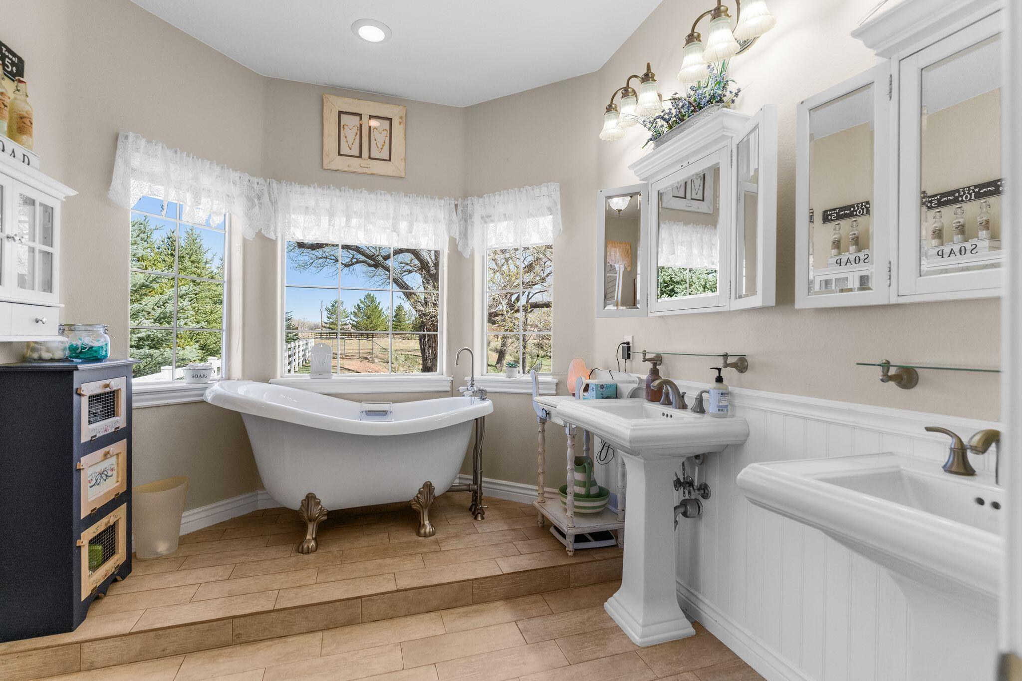 New Harmony, Utah, 84757, United States, 4 Bedrooms Bedrooms, ,4 BathroomsBathrooms,Residential,For Sale,1763524