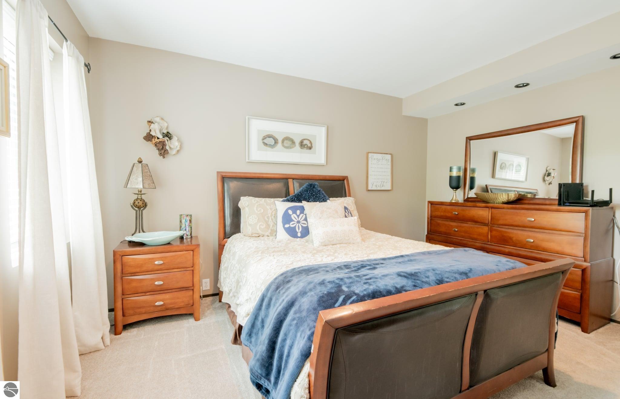Bellaire, Michigan, 49615, United States, 4 Bedrooms Bedrooms, ,2 BathroomsBathrooms,Residential,For Sale,1938366