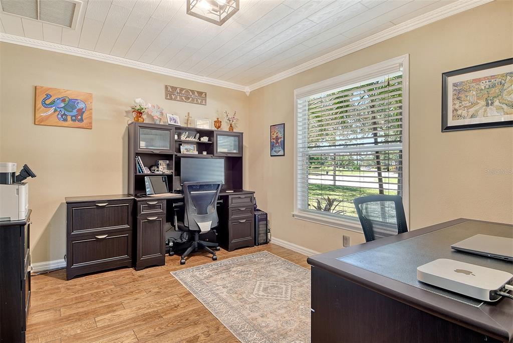 Bradenton, Florida, 34212, United States, 3 Bedrooms Bedrooms, ,3 BathroomsBathrooms,Residential,For Sale,1903405