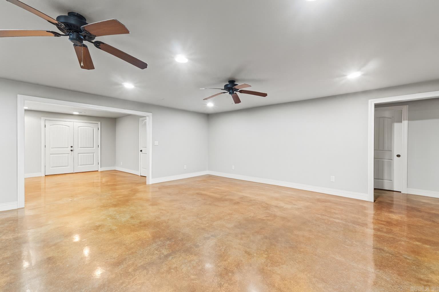 Benton, Arkansas, 72019, United States, 5 Bedrooms Bedrooms, ,5 BathroomsBathrooms,Residential,For Sale,1994401