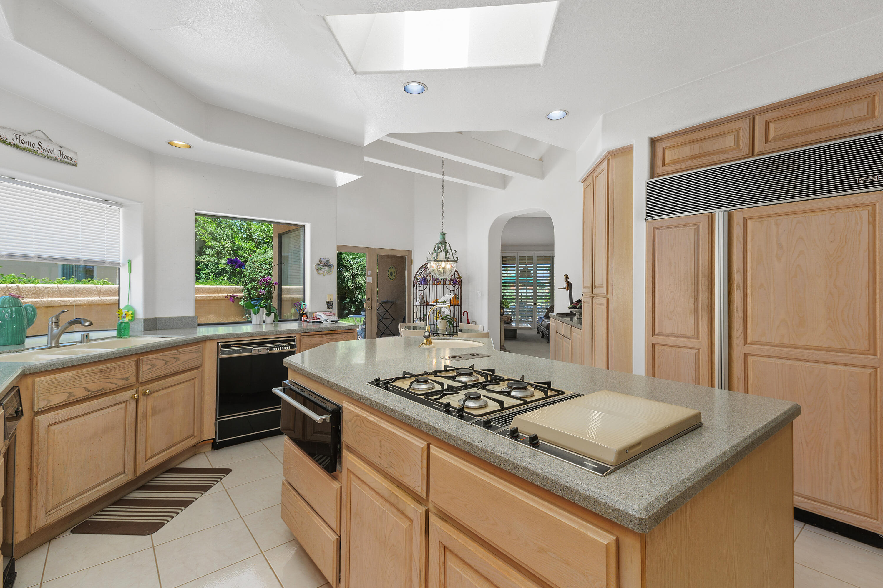 Palm Desert, California, 92211, United States, 4 Bedrooms Bedrooms, ,5 BathroomsBathrooms,Residential,For Sale,1857873