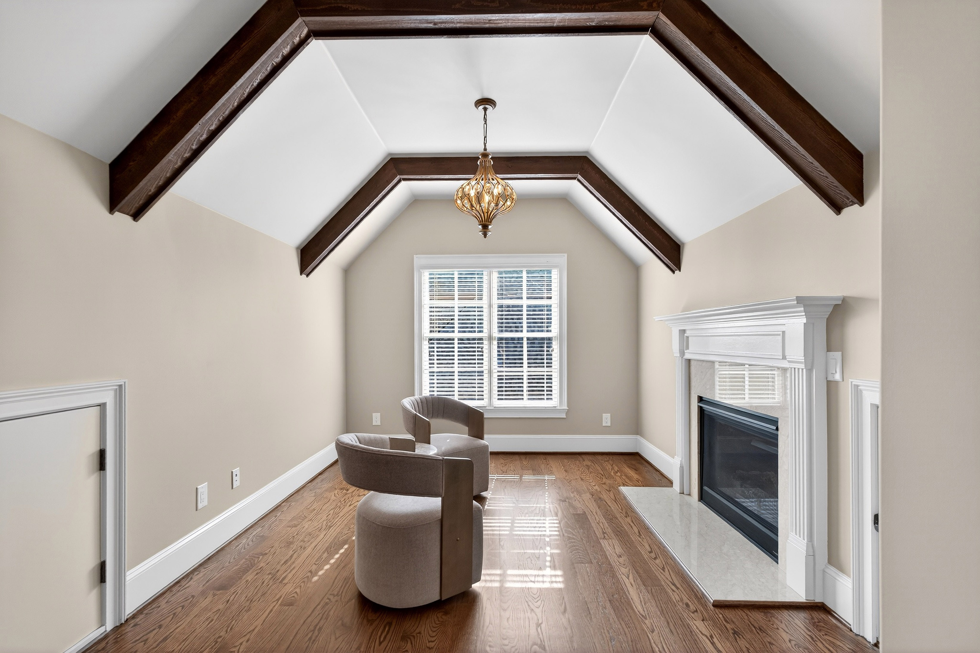  Elegant Home Offering Luxury, Functionality, and Privacy - 物件實景
