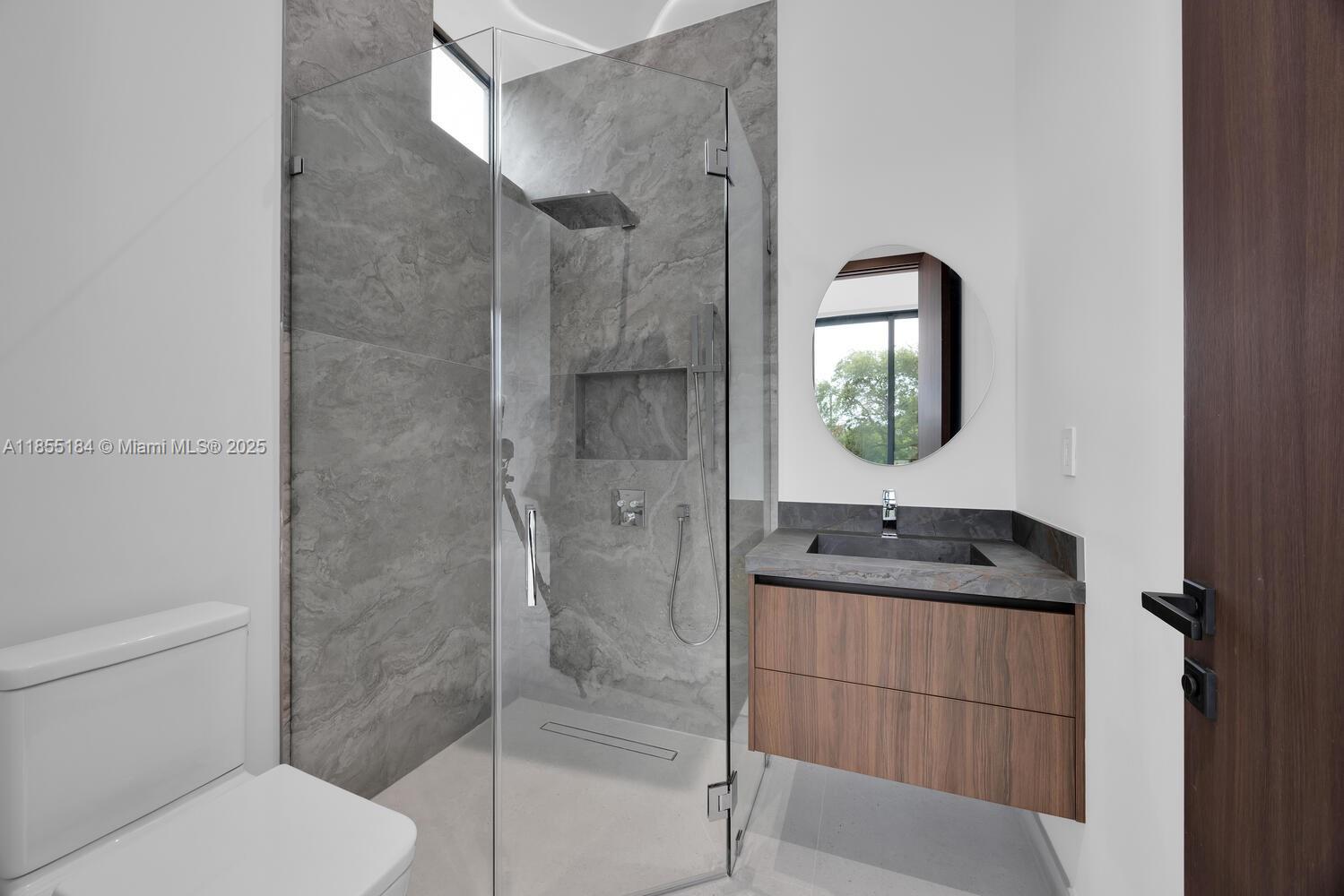 Miami, Florida, 33134, United States, 5 Bedrooms Bedrooms, ,6 BathroomsBathrooms,Residential,For Sale,1934506
