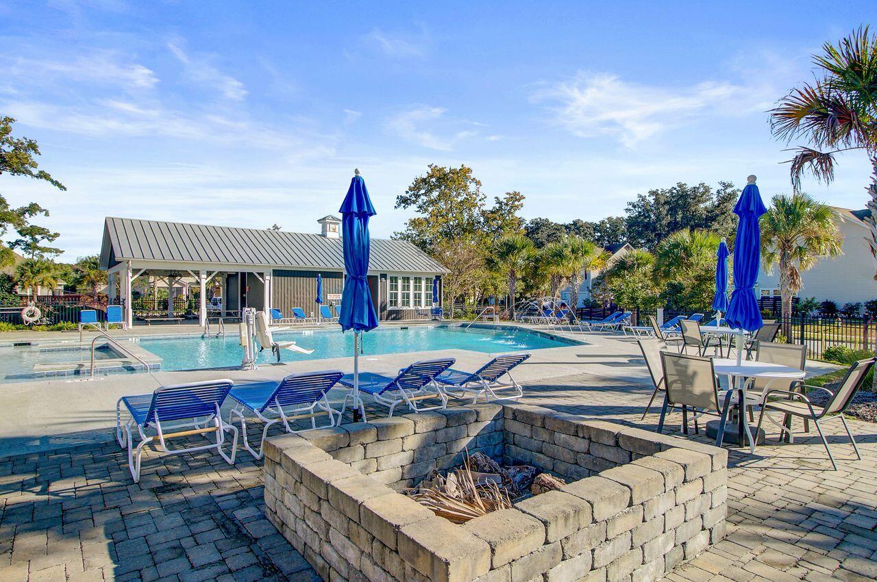 Johns Island, South Carolina, 29455, United States, 4 Bedrooms Bedrooms, ,2 BathroomsBathrooms,Residential,For Sale,1967653