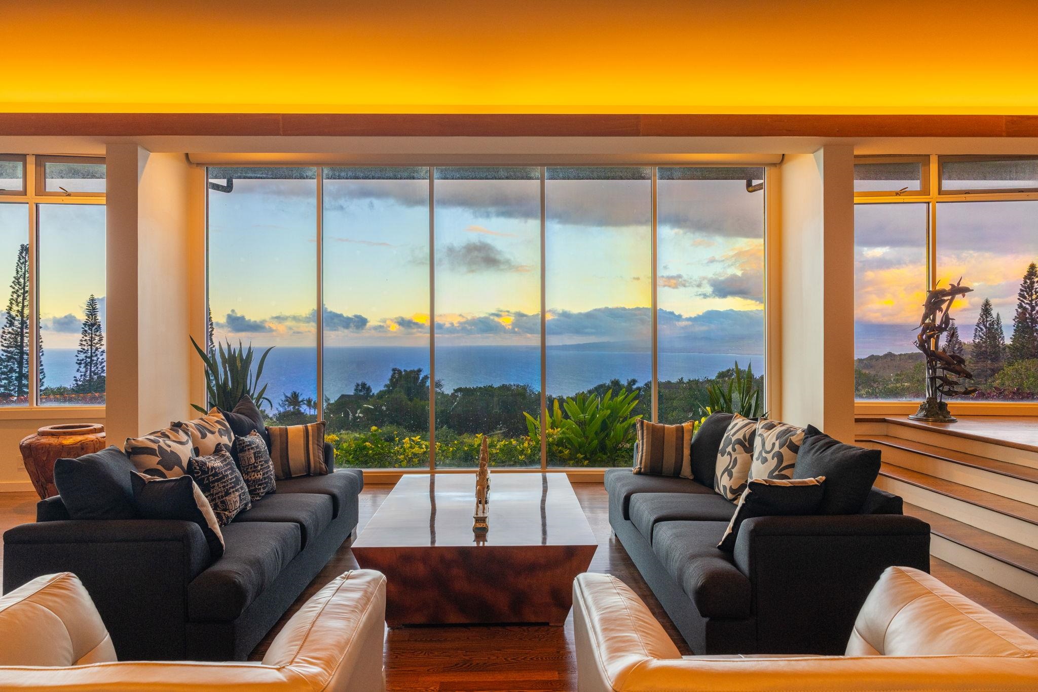 Wailuku, Hawaii, 96793, United States, 4 Bedrooms Bedrooms, ,6 BathroomsBathrooms,Residential,For Sale,1998194