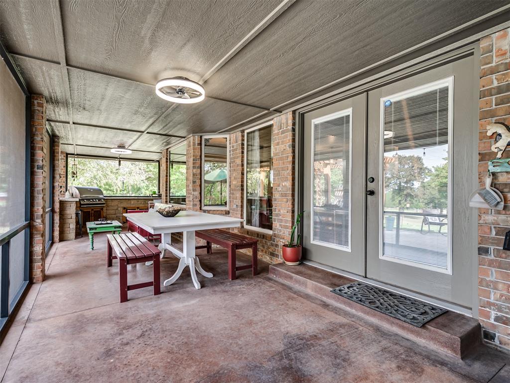 Jones, Oklahoma, 73049, United States, 4 Bedrooms Bedrooms, ,5 BathroomsBathrooms,Residential,For Sale,1987099