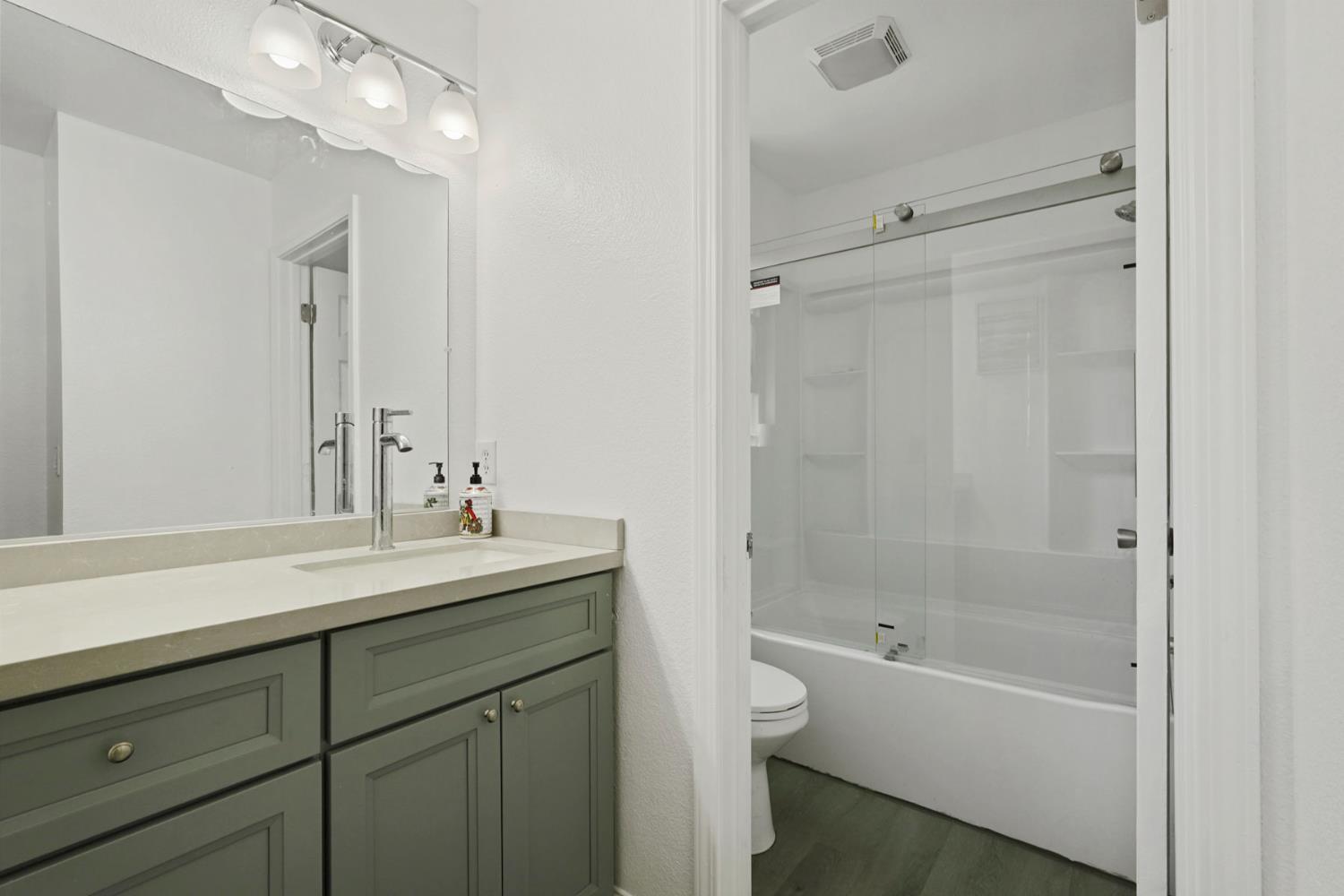 Antioch, California, 94531, United States, 6 Bedrooms Bedrooms, ,3 BathroomsBathrooms,Residential,For Sale,2005490