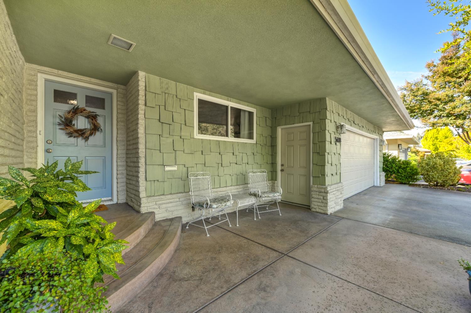 Sacramento, California, 95819, United States, 3 Bedrooms Bedrooms, ,2 BathroomsBathrooms,Residential,For Sale,1987598