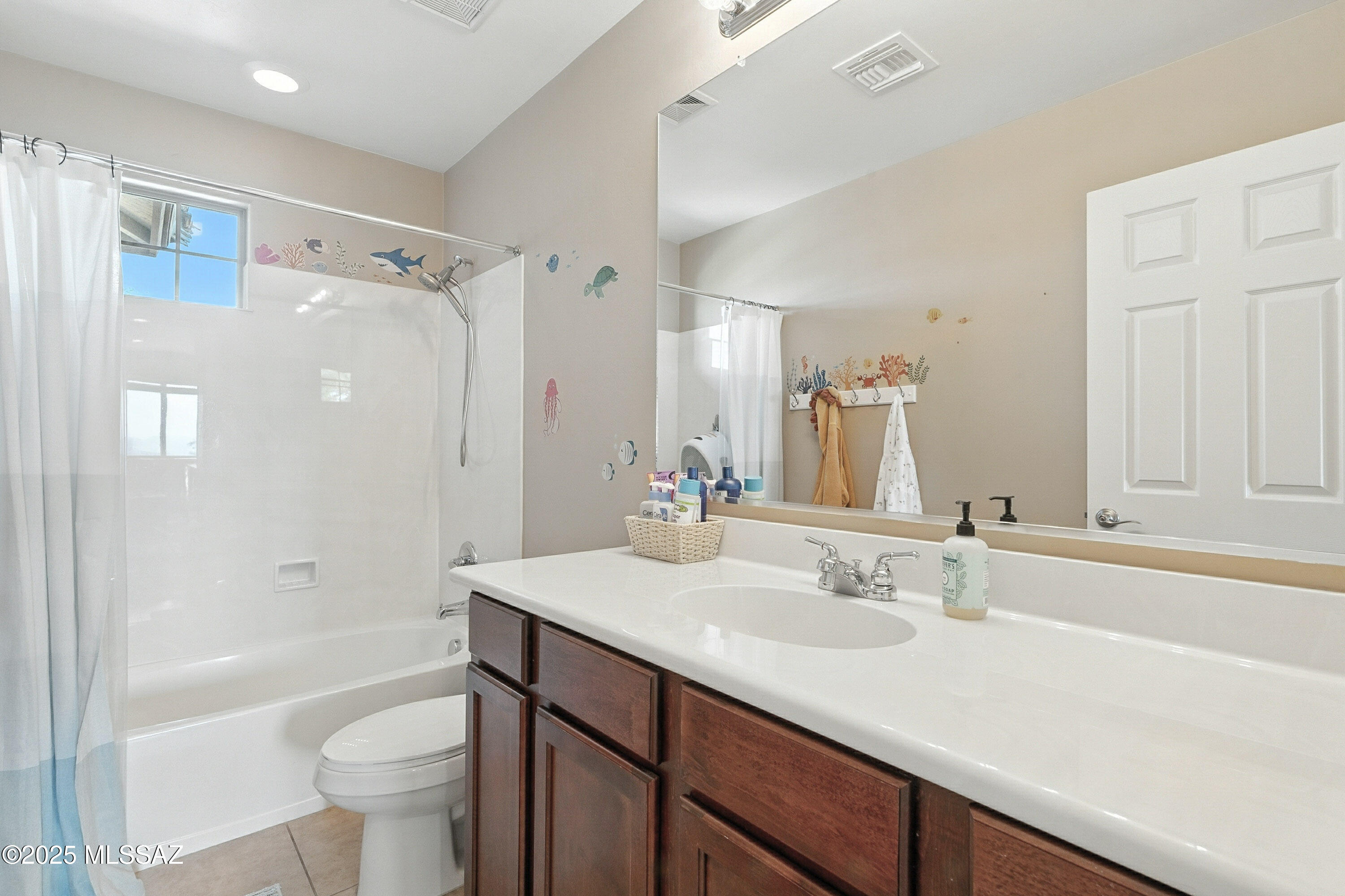 Marana, Arizona, 85658, United States, 3 Bedrooms Bedrooms, ,4 BathroomsBathrooms,Residential,For Sale,1911374