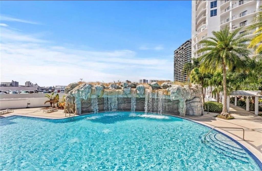 Tampa, Florida, 33602, United States, 2 Bedrooms Bedrooms, ,3 BathroomsBathrooms,Residential,For Sale,2018013