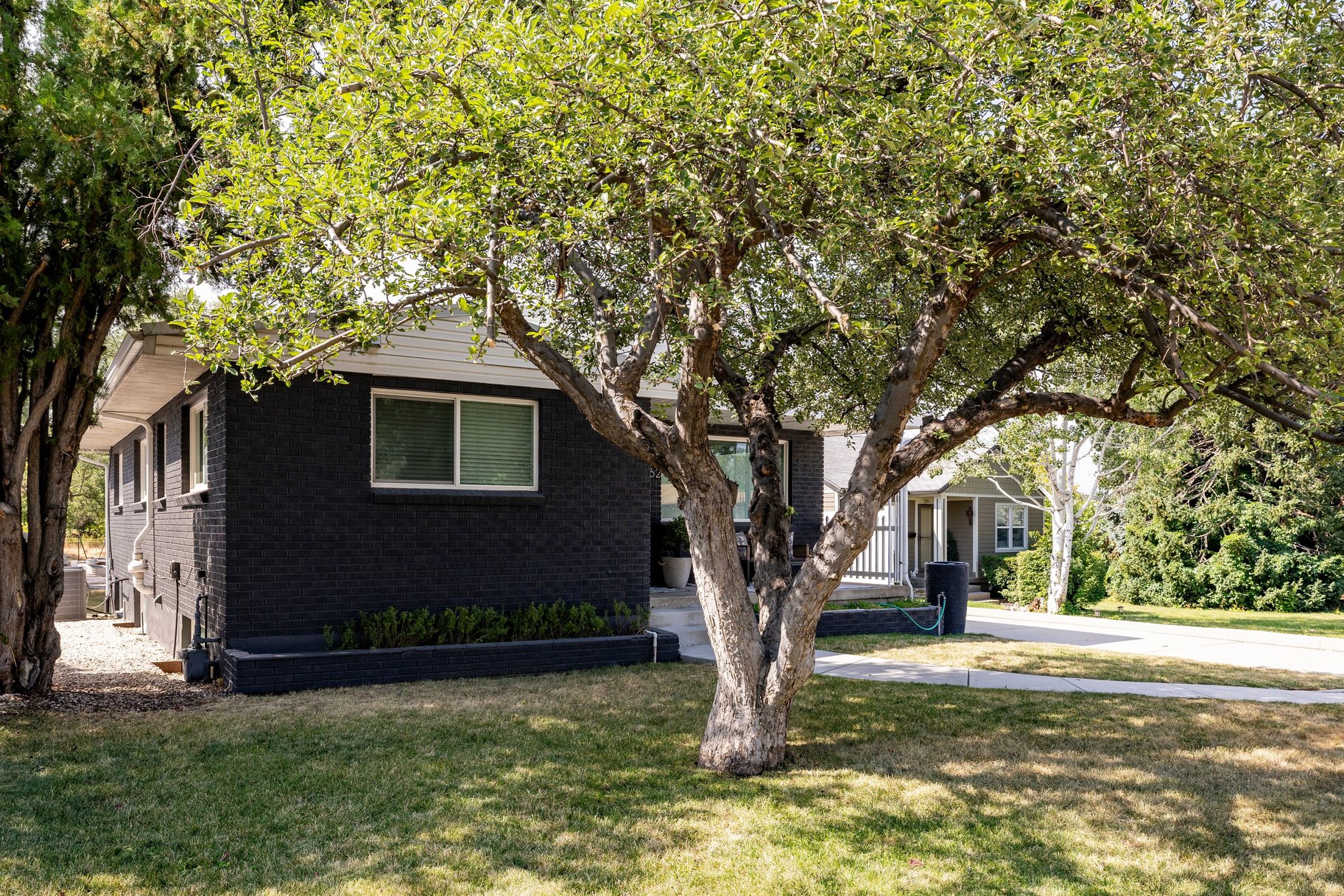  Updated Millcreek Home with Space to Make It Your Own - 物件實景