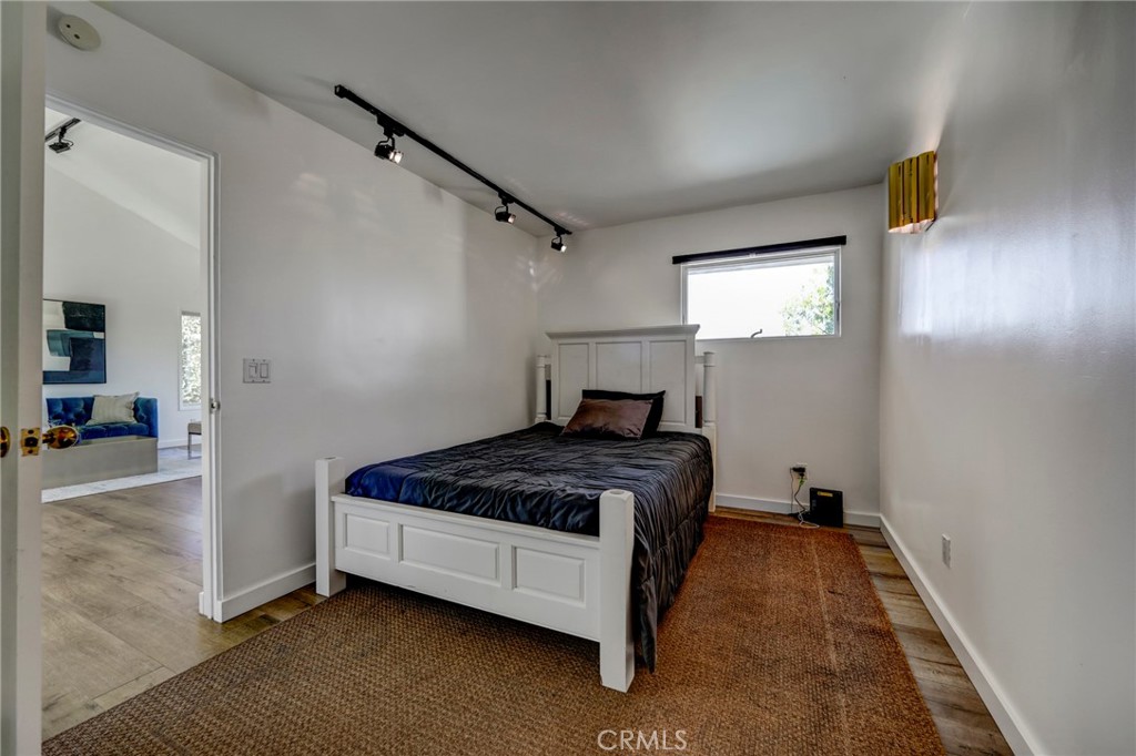 Studio City, California, 91604, United States, 4 Bedrooms Bedrooms, ,3 BathroomsBathrooms,Residential,For Sale,1991680