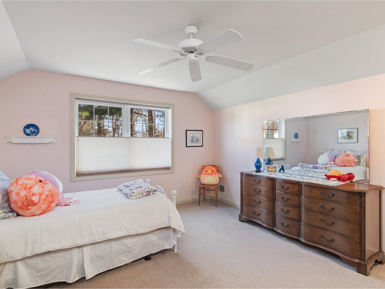 Colchester, Vermont, 05446, United States, 3 Bedrooms Bedrooms, ,3 BathroomsBathrooms,Residential,For Sale,1779357