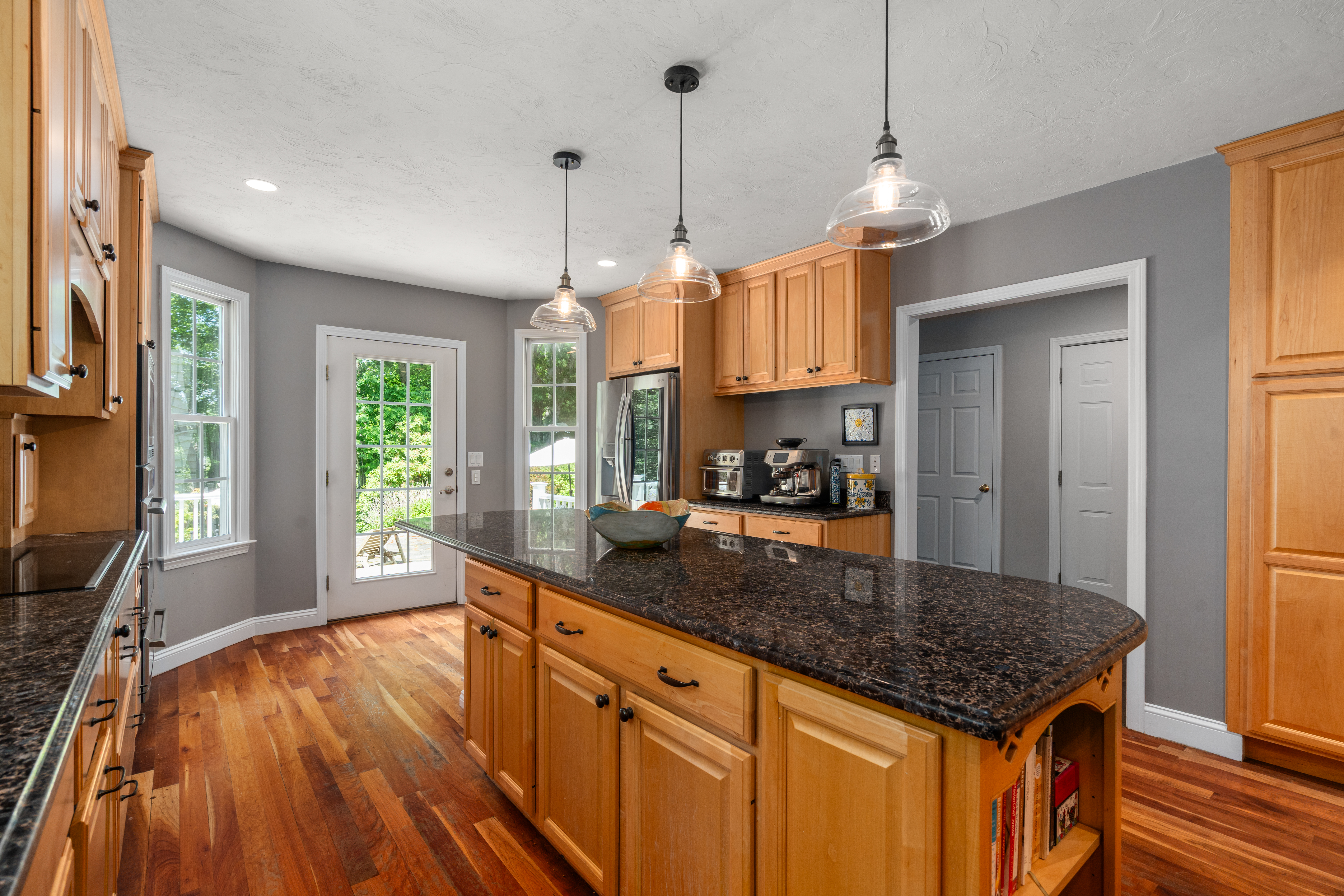  18 Wood Street, Southborough, MA, 01772 - 物件實景