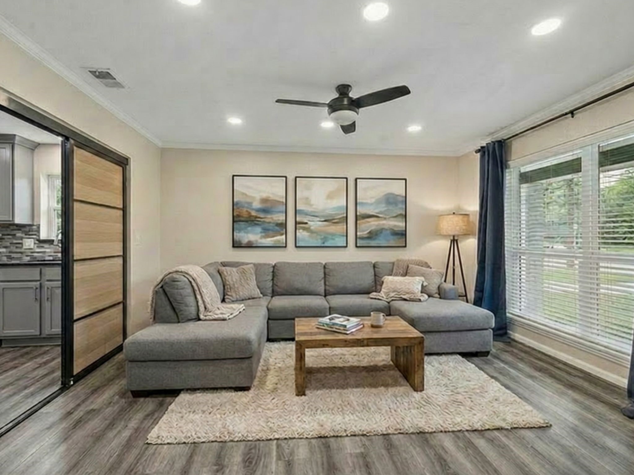  5243 Caversham Drive - 物件實景