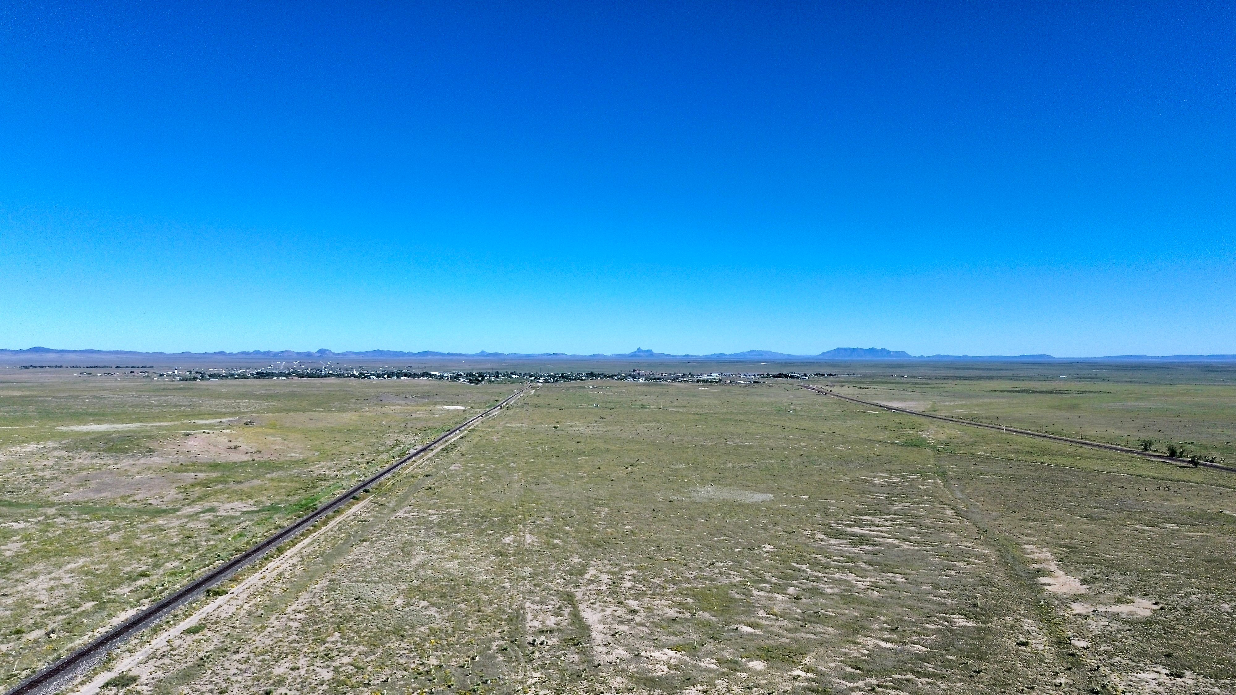  18311 Hwy 90, Marfa, TX 79843 - 物件實景
