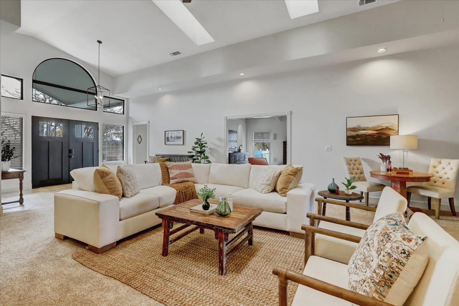 Auburn, California, 95602, United States, 3 Bedrooms Bedrooms, ,4 BathroomsBathrooms,Residential,For Sale,2020675
