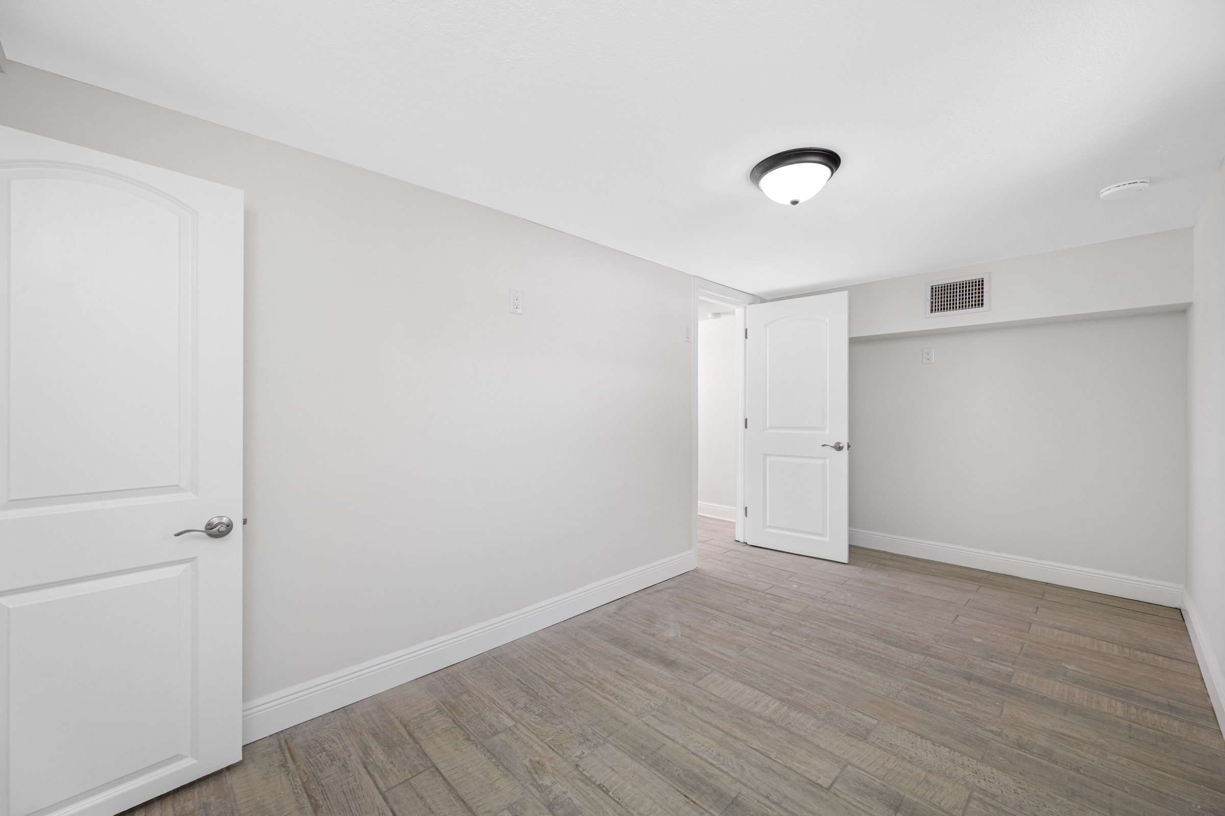 Treasure Island, Florida, 33706, United States, 3 Bedrooms Bedrooms, ,2 BathroomsBathrooms,Residential,For Sale,1983263