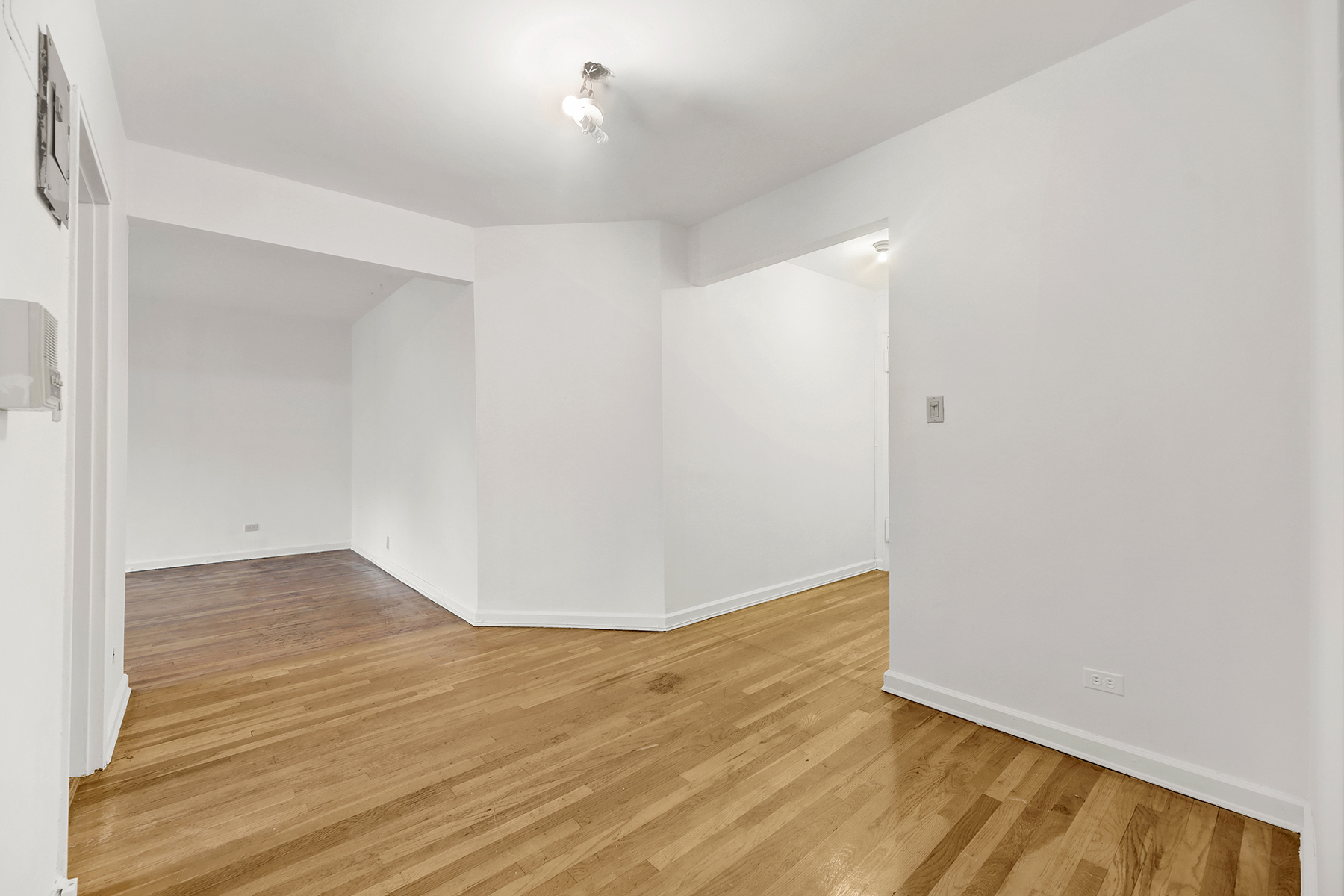 Brooklyn, New York, 11218, United States, 2 Bedrooms Bedrooms, ,1 BathroomBathrooms,Residential,For Sale,1836428