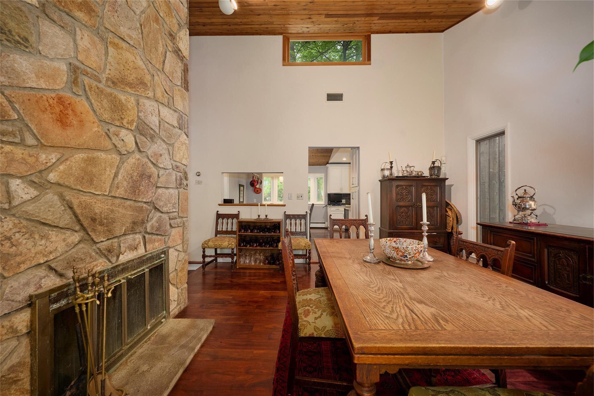 Katonah, New York, 10536, United States, 4 Bedrooms Bedrooms, ,4 BathroomsBathrooms,Residential,For Sale,1827293