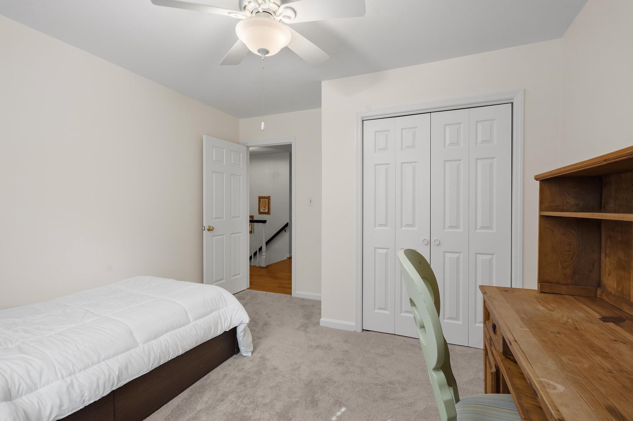  210 Falcon Ridge Road, Great Falls, VA, 22066 - 物件實景