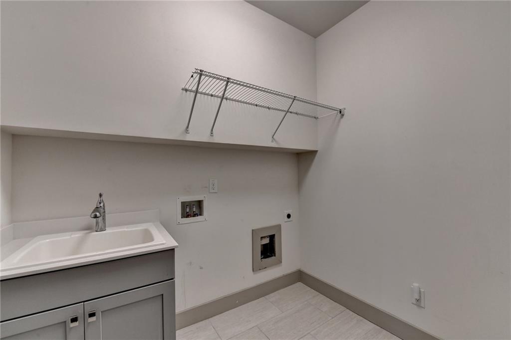 Holly Springs, Georgia, 30115, United States, 3 Bedrooms Bedrooms, ,3 BathroomsBathrooms,Residential,For Sale,1943463