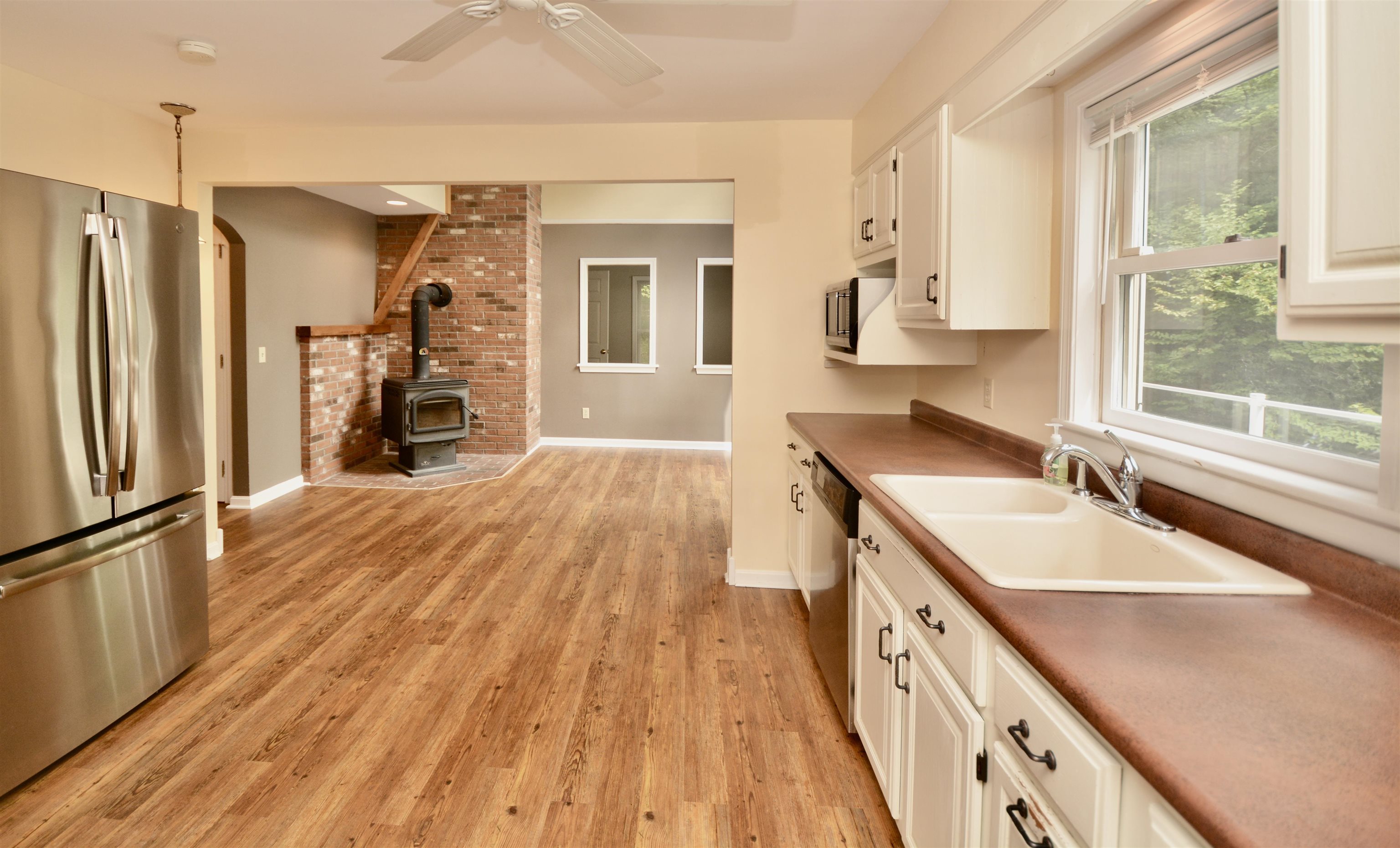 Grantham, New Hampshire, 03753, United States, 3 Bedrooms Bedrooms, ,3 BathroomsBathrooms,Residential,For Sale,1932050