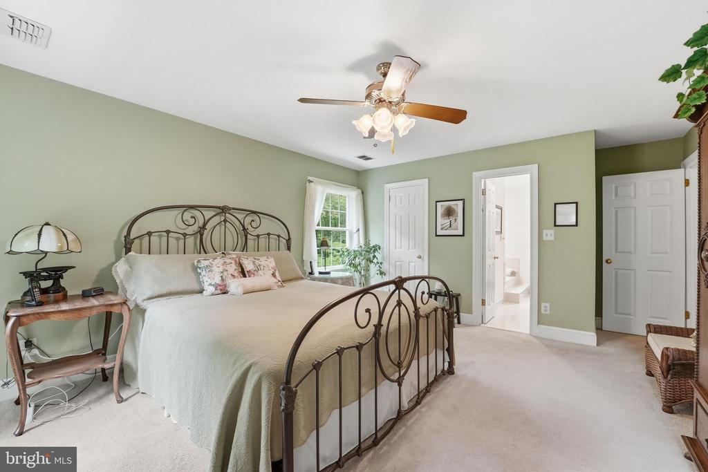 Warrenton, Virginia, 20187, United States, 4 Bedrooms Bedrooms, ,3 BathroomsBathrooms,Residential,For Sale,2048505
