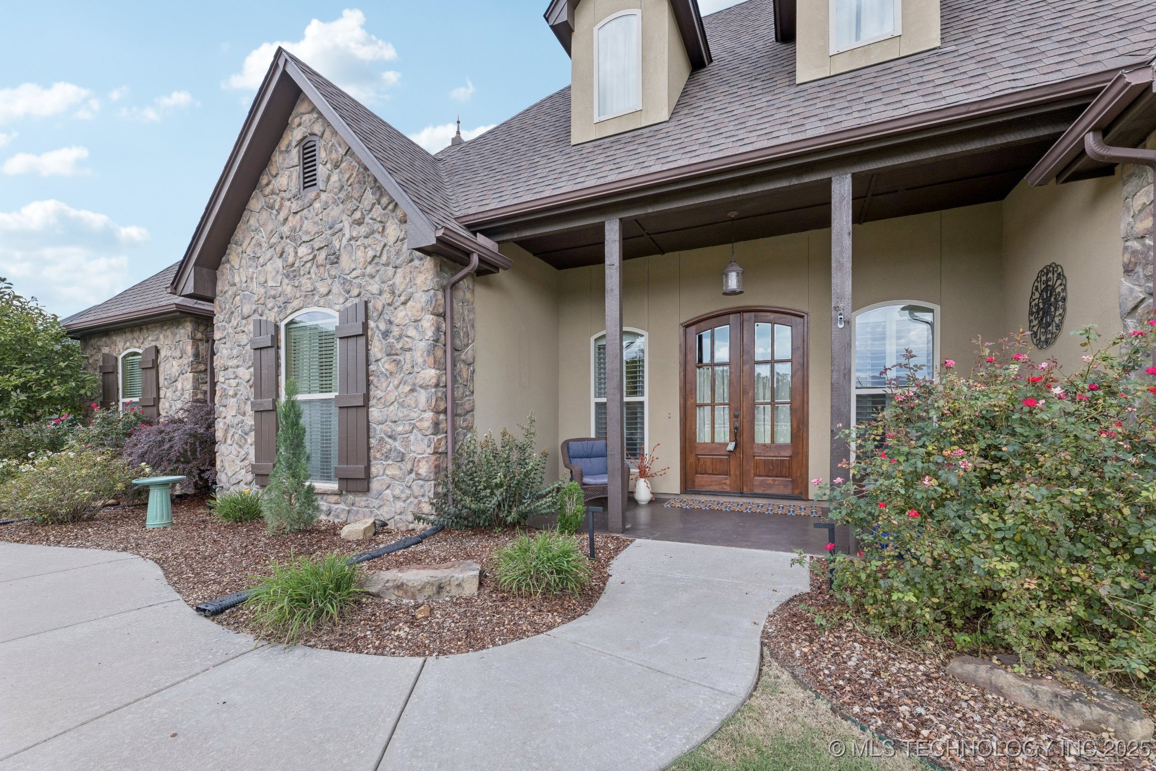 Sapulpa, Oklahoma, 74066, United States, 4 Bedrooms Bedrooms, ,4 BathroomsBathrooms,Residential,For Sale,1940003