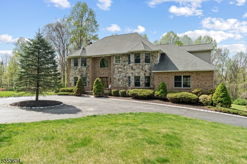 Andover Twp., New Jersey, 07821, United States, 4 Bedrooms Bedrooms, ,3 BathroomsBathrooms,Residential,For Sale,1793413