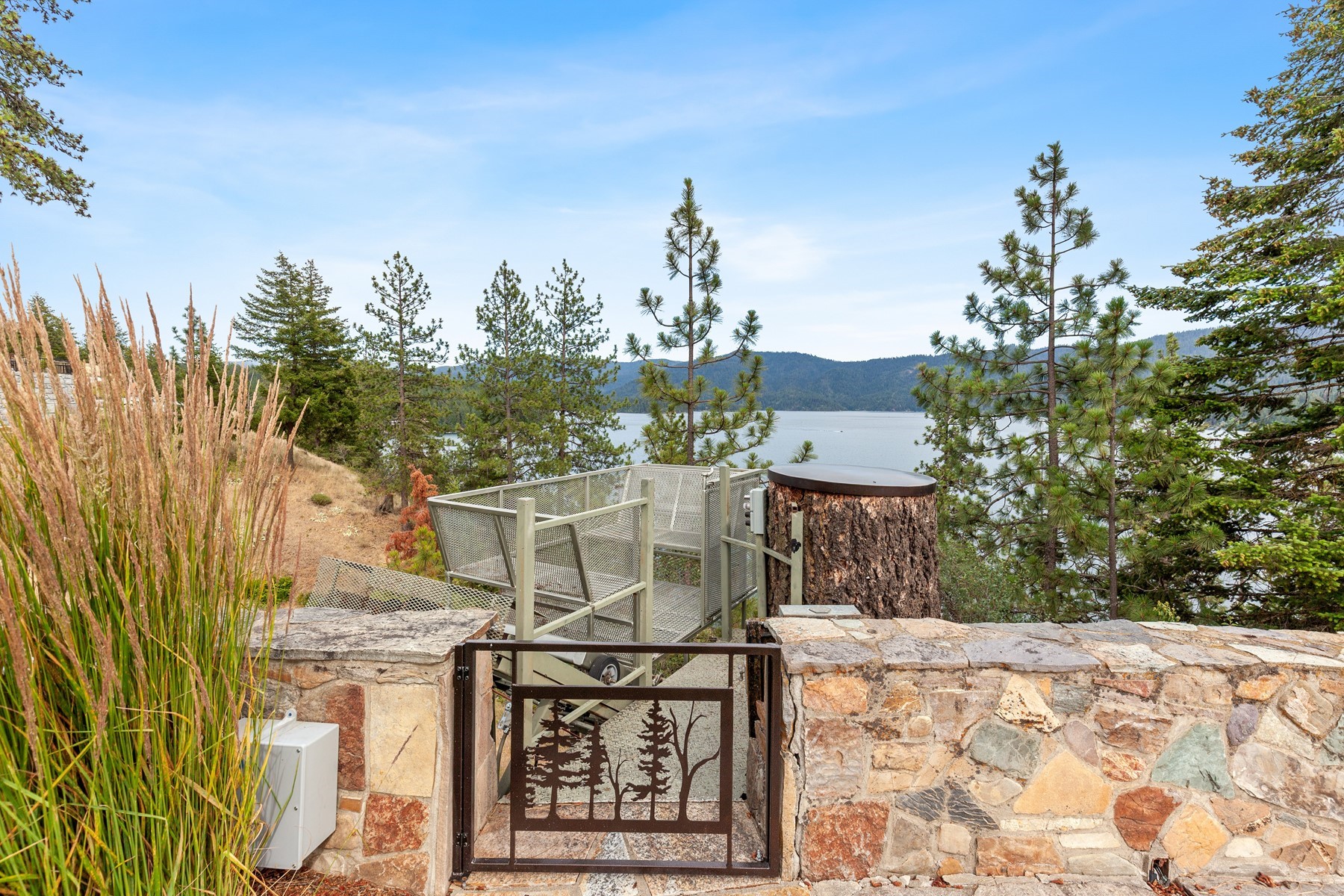  Rare Custom Retreat at Hayden Lake - 物件實景