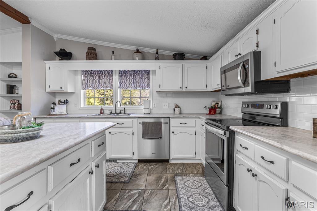 Park Hills, Missouri, 63601, United States, 3 Bedrooms Bedrooms, ,2 BathroomsBathrooms,Residential,For Sale,1967029