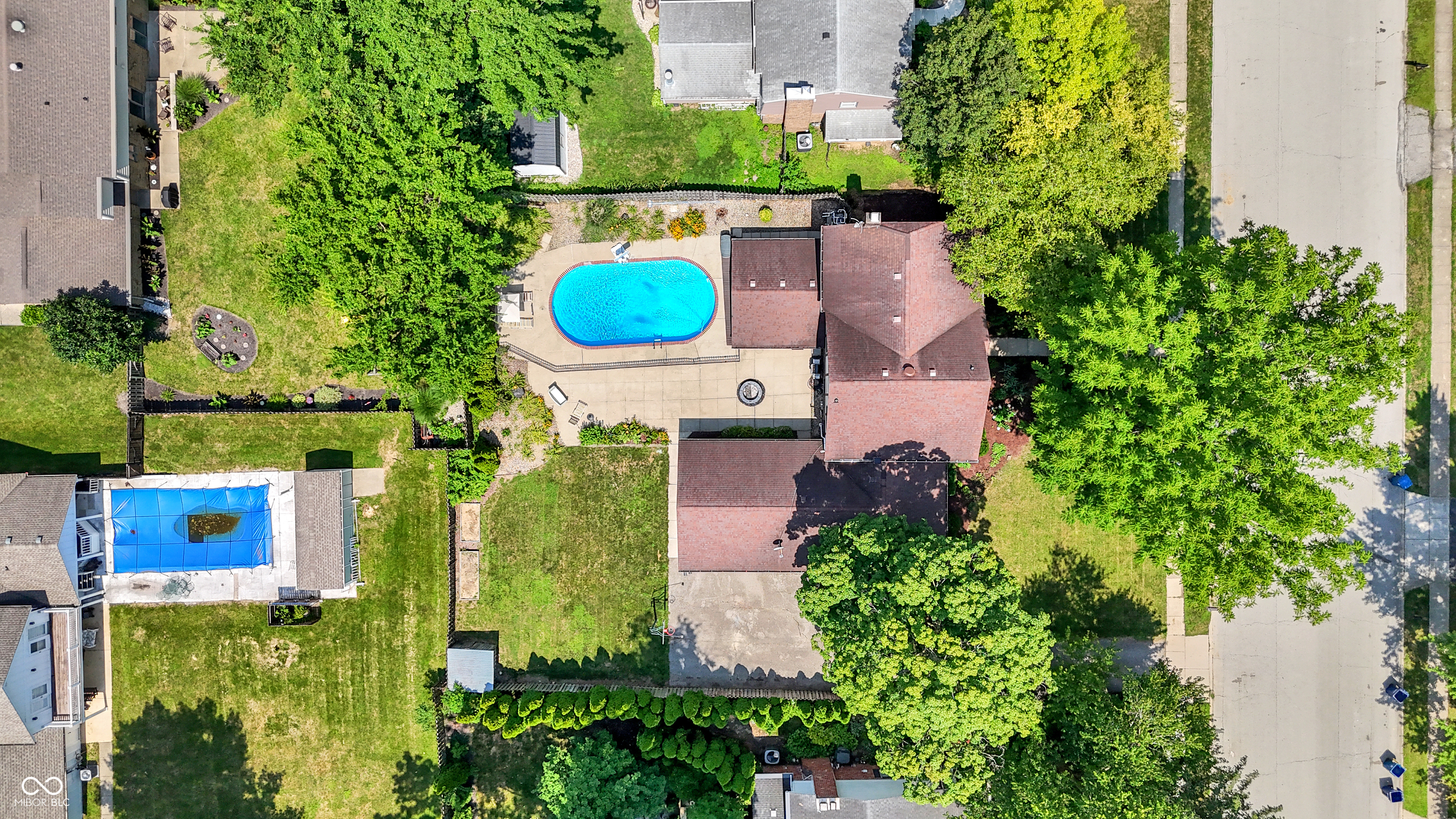 Carmel, Indiana, 46033, United States, 5 Bedrooms Bedrooms, ,4 BathroomsBathrooms,Residential,For Sale,1928724