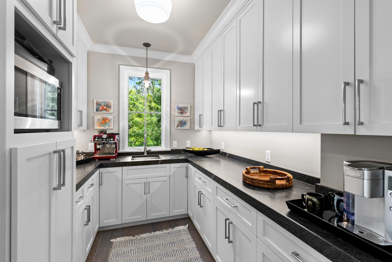 Wayzata, Minnesota, 55391, United States, 4 Bedrooms Bedrooms, ,1 BathroomBathrooms,Residential,For Sale,1885458