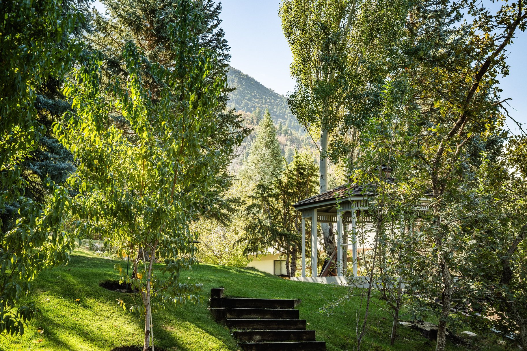  An Extraordinary Estate Above the Valley - 物件實景