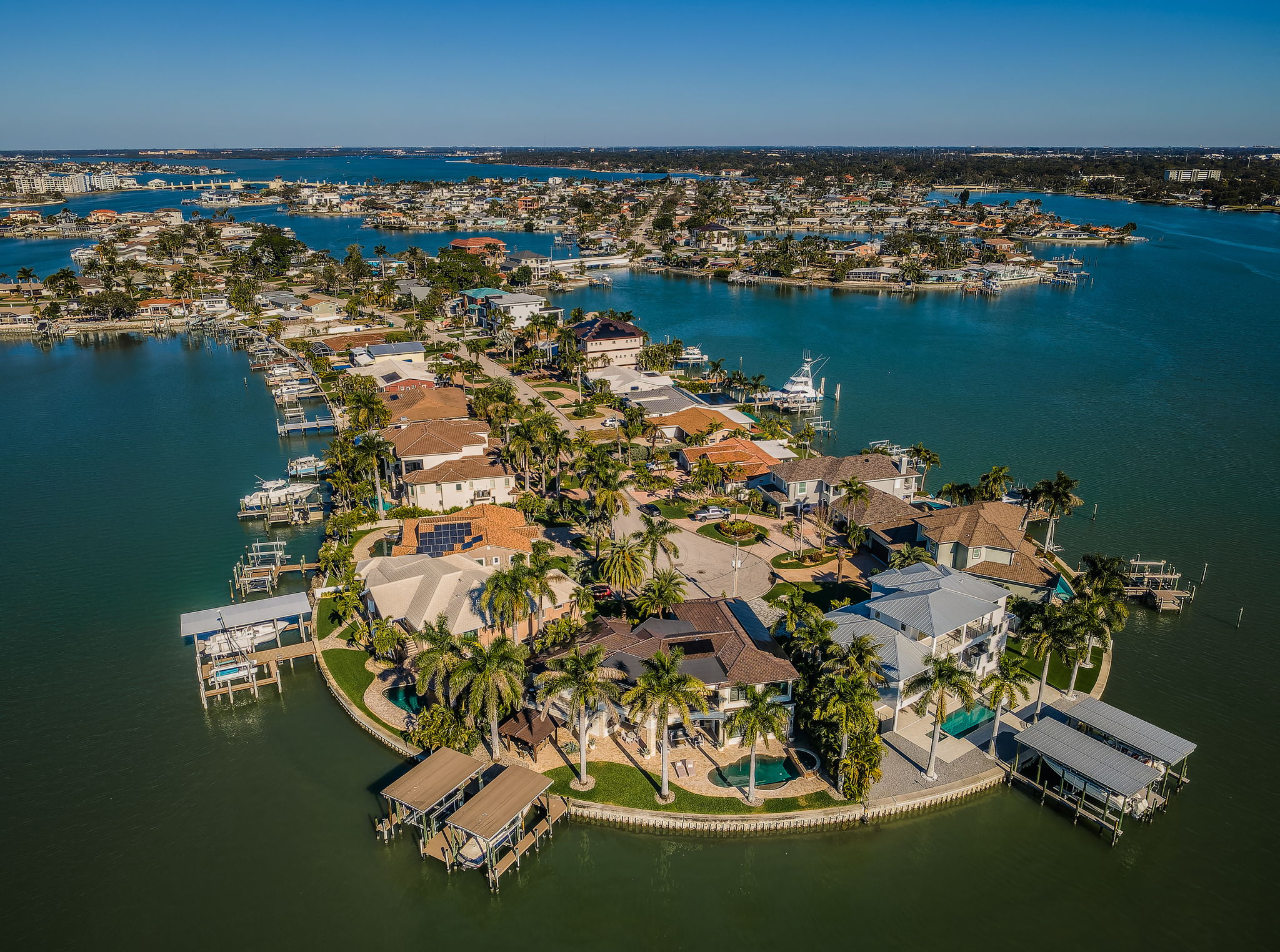 St Petersburg, Florida, 33707, United States, 5 Bedrooms Bedrooms, ,5 BathroomsBathrooms,Residential,For Sale,2007772