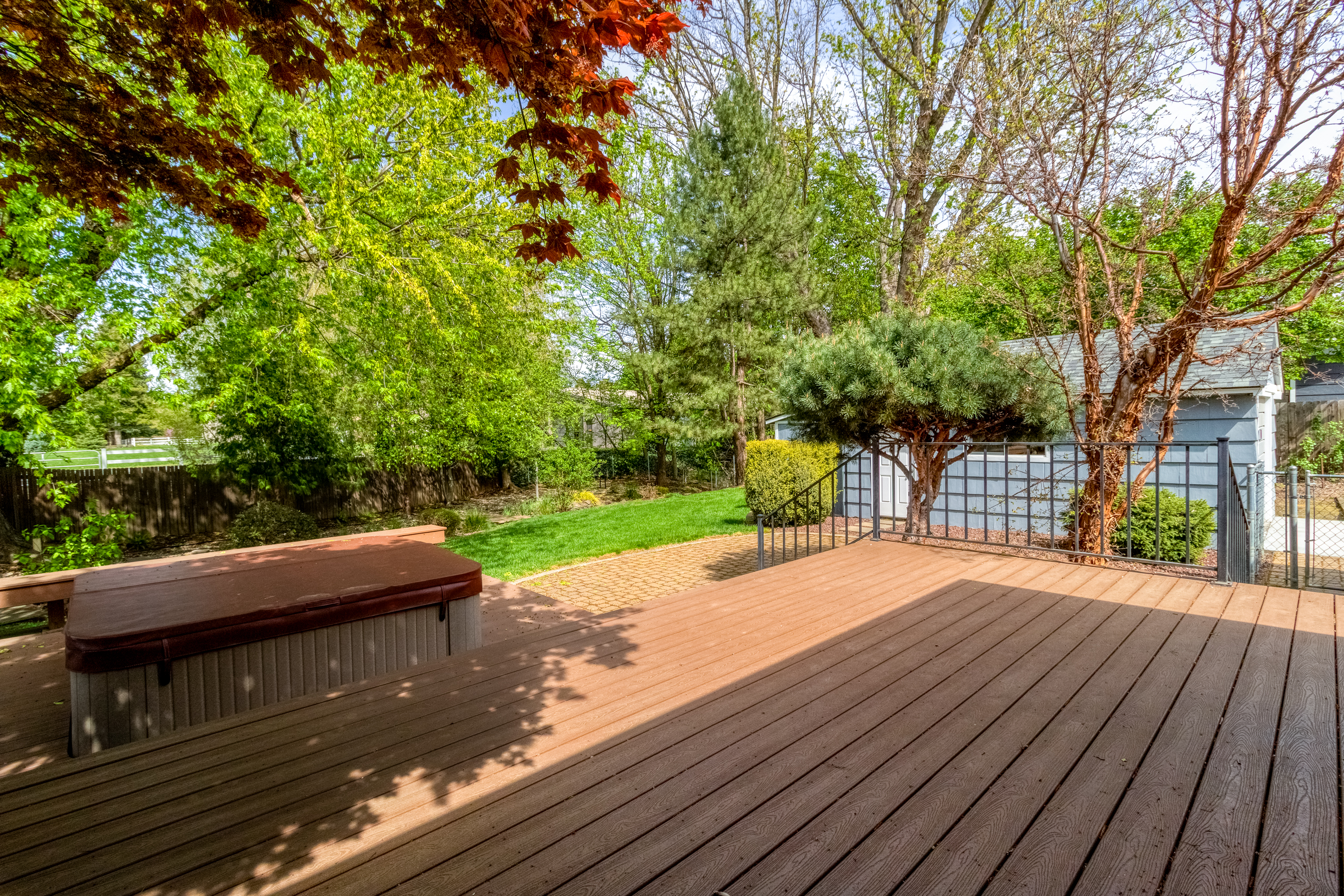  1021 E Chestnut St - 物件實景