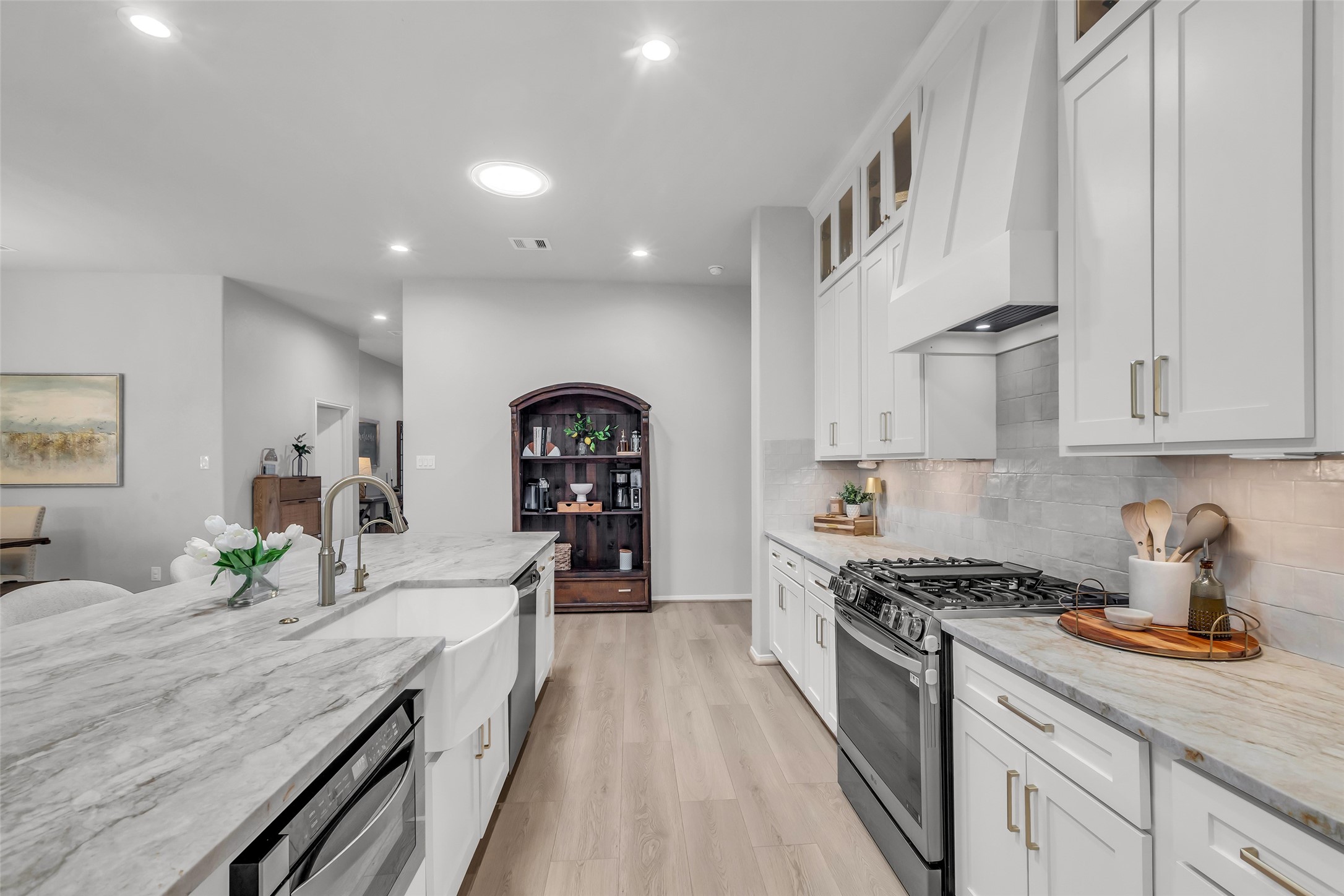 Conroe, Texas, 77384, United States, 4 Bedrooms Bedrooms, ,3 BathroomsBathrooms,Residential,For Sale,1950412