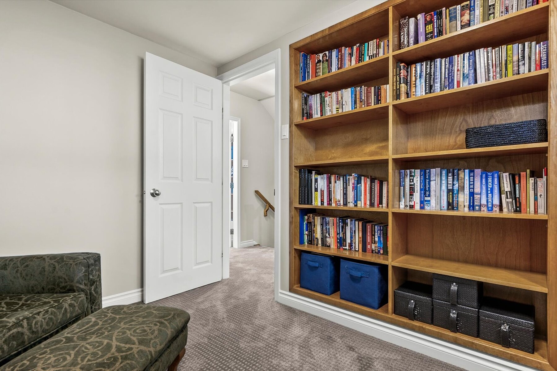  6526 Laurentian Way SW - 物件實景