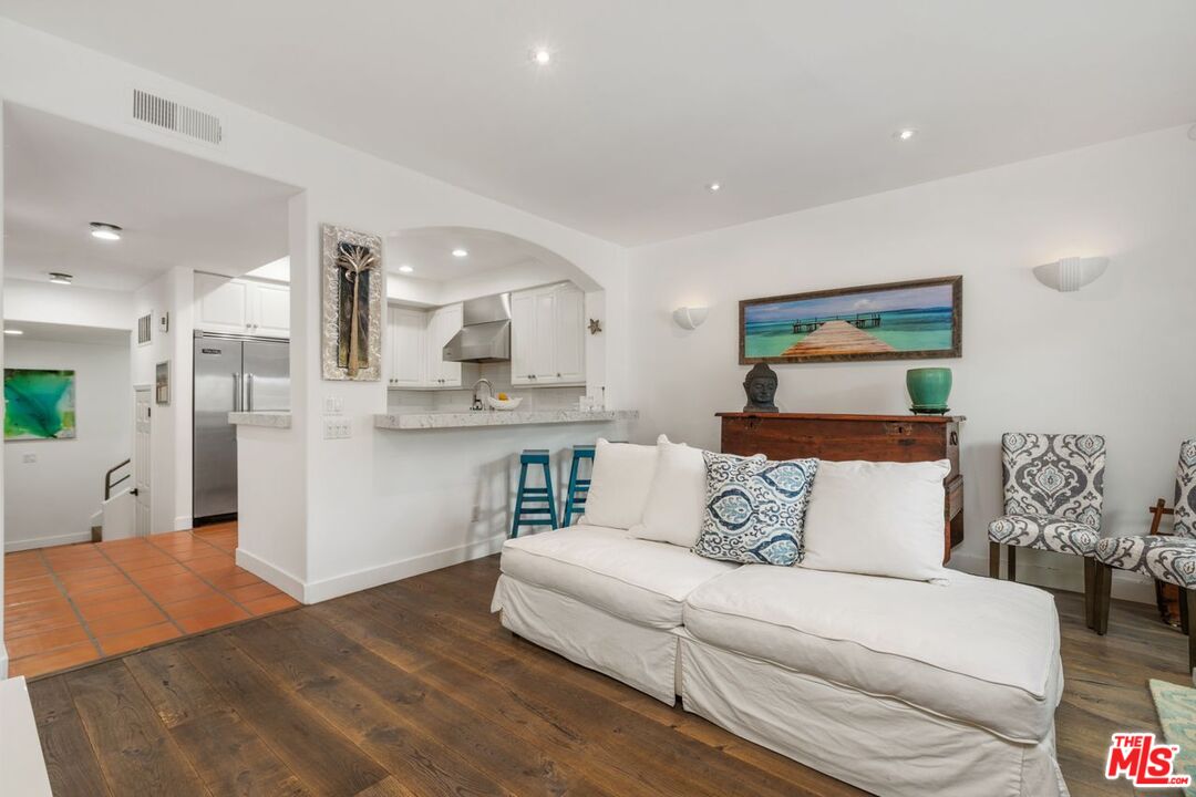 Malibu, California, 90265, United States, 3 Bedrooms Bedrooms, ,3 BathroomsBathrooms,Residential,For Sale,1807651