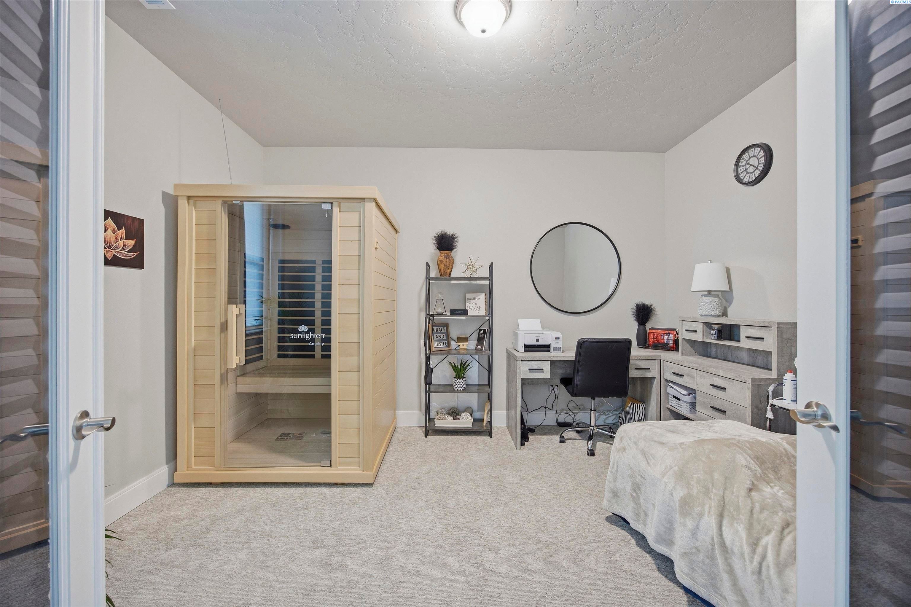 Pasco, Washington, 99301, United States, 4 Bedrooms Bedrooms, ,2 BathroomsBathrooms,Residential,For Sale,2036931